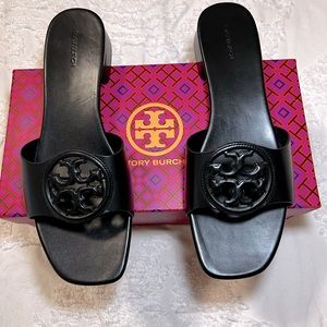Black leather Tory Burch mules. New never worn size 11M